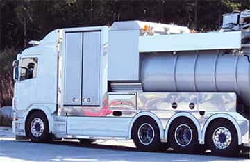 Saugwagen mit Hibon-LKW-Gebläse für die Abwasserreinigung
